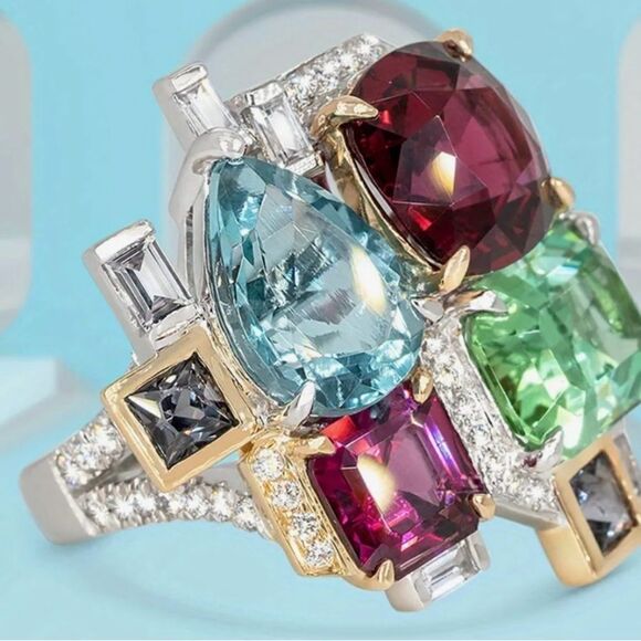 💙 NEW Sparkling Crystal Fashion Ring 💙 - Picture 5 of 5